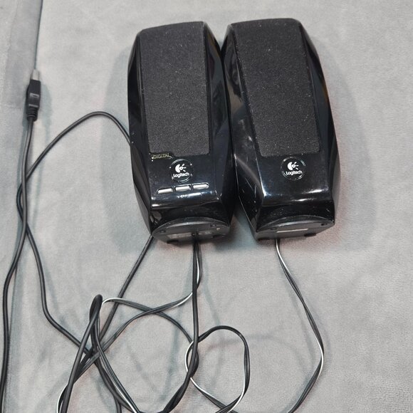 🎶 Logitech S150 USB Stereo Speakers – Crisp Sound for PC & Laptop 🎶 - Picture 4 of 5